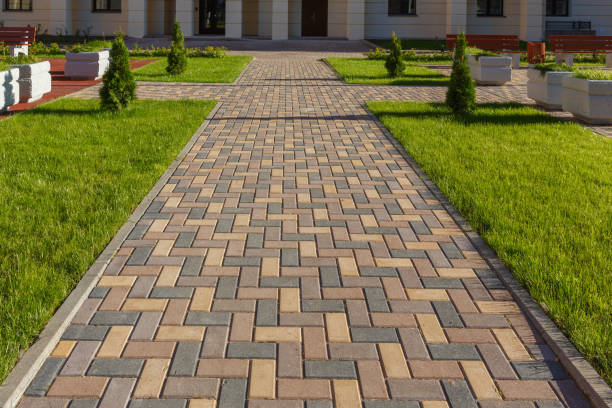 Best Local Driveway Pavers  in Lawrence, KS